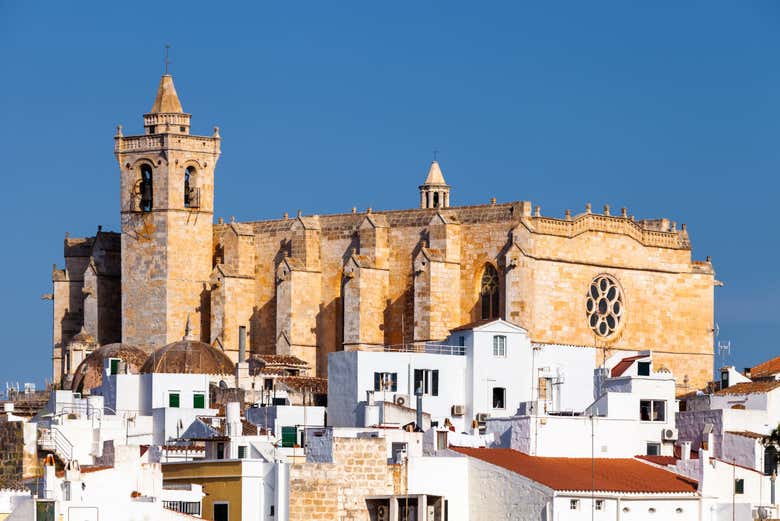 Vista da catedral de Santa María